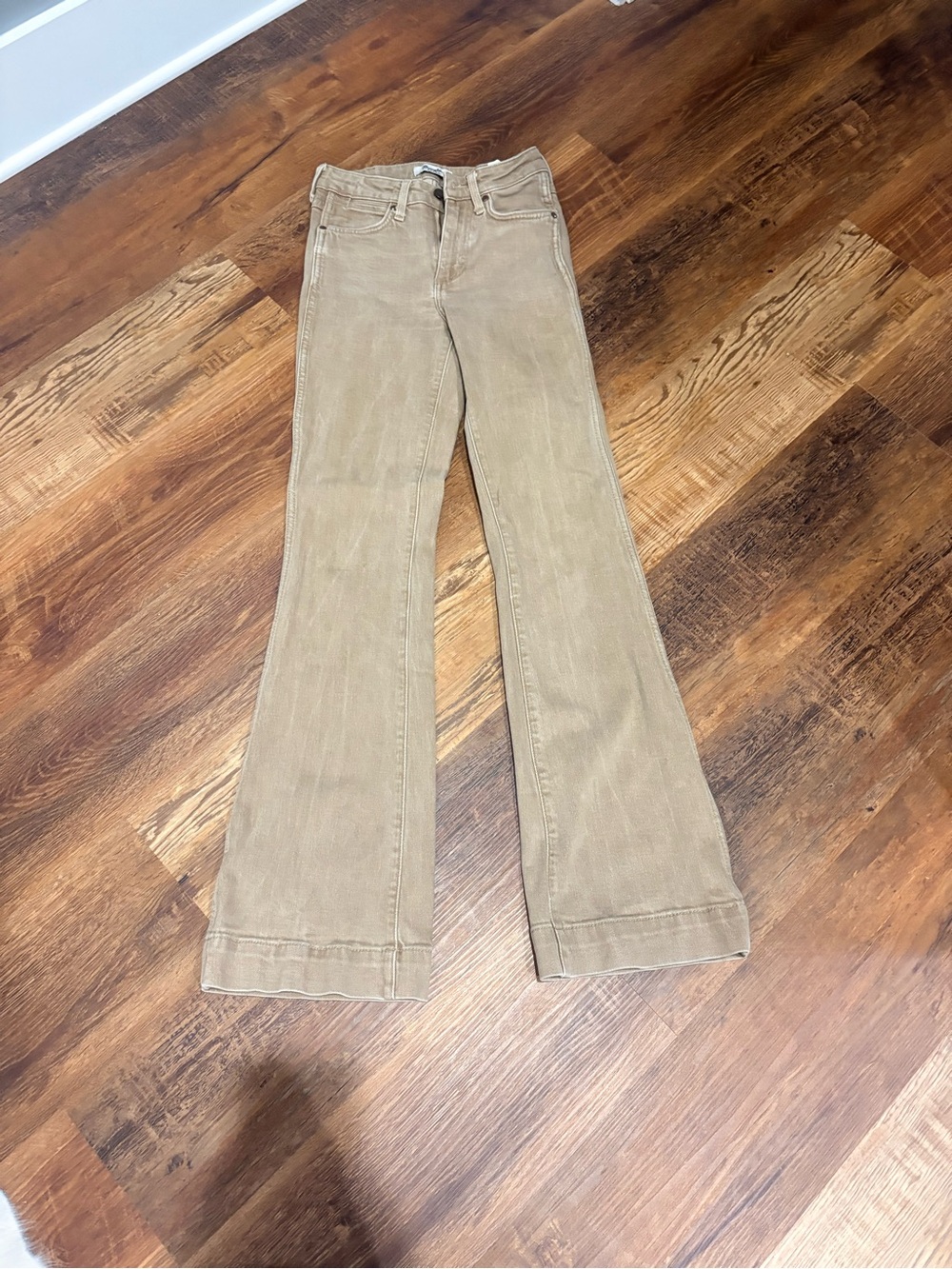 Wrangler Women’s Khaki Jeans
